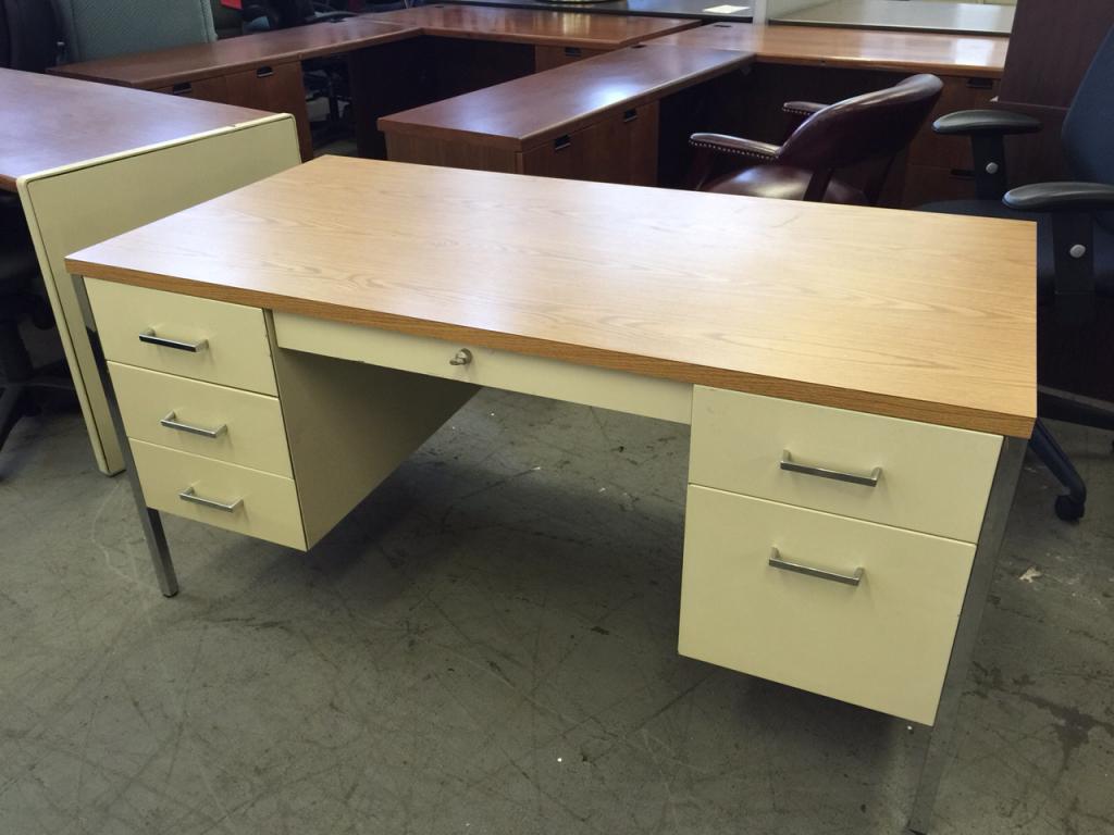 Used Office Desks Metal Desk By Steelcase 3200 Series At