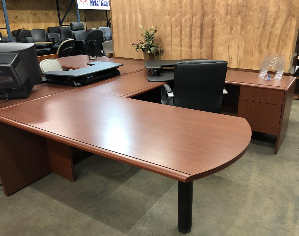Used Office Desks Steelcase U Top Peninsula Desk At Furniture