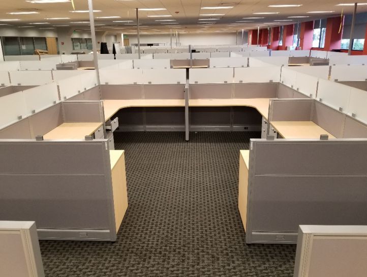 Used Office Cubicles : AMQ 12' x 12' Bullpen Configuration SOLD at  Furniture Finders