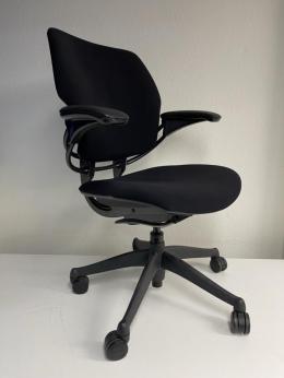 Humanscale Freedom Black Mid back Task Chair