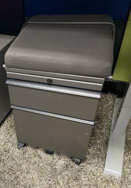 Knoll Box File mobile pedestal with cushion