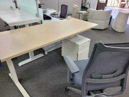 Electric Sit stand desk set new out of box
