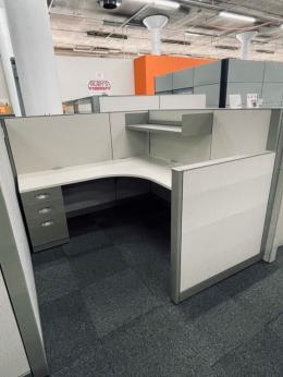 Pre-Owned Steelcase Answer Workstation