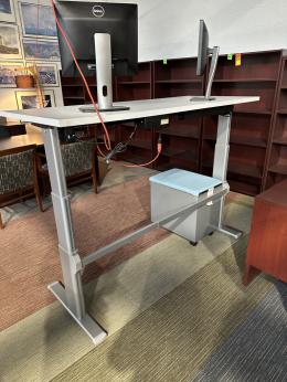 Electric Height Adjustable Table by Steelcase