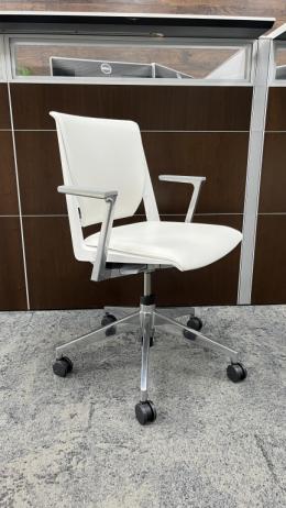 Haworth Very Conference Chair White