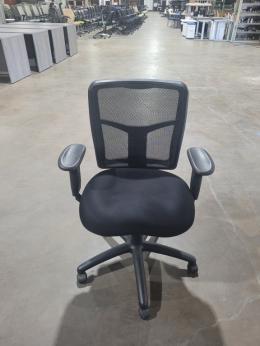 Black mesh back task chair
