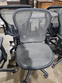 Full mesh task chair