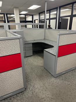 7' x 8' Cubicles / Partitions   by Steelcase