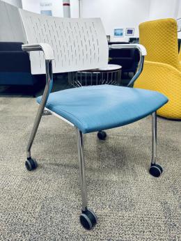 Keilhauer Scamper Mobile Guest Chair (Blue)