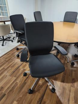 Unicor IC2 task chair