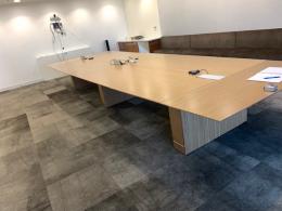 Pre-Owned 20' Geiger Conference Table