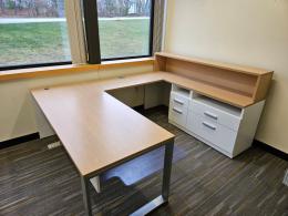 U-Shaped Desk Right-Handed Return + Pedestal